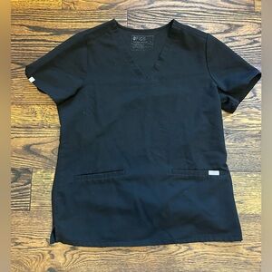 FIGS Women's Catarina 2 Pocket V-Neck Short Sleeve Scrub Top, Black, medium